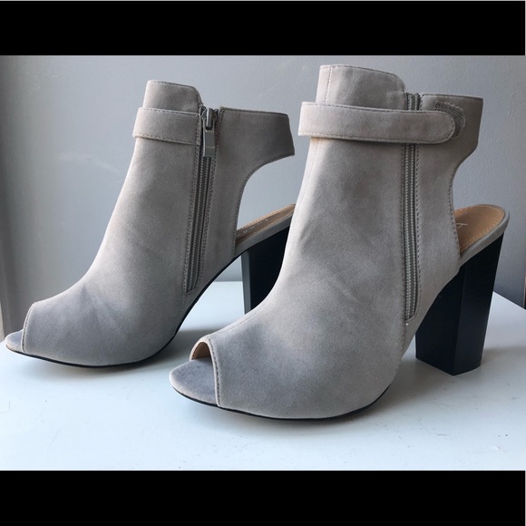 Boohoo Shoes - Grey suede open toe heels